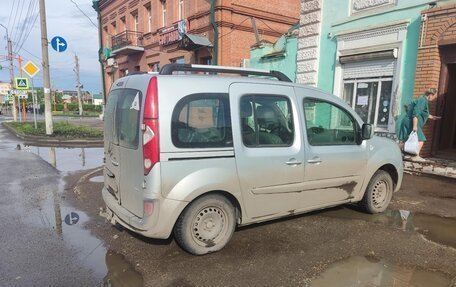 Renault Kangoo II рестайлинг, 2011 год, 671 500 рублей, 3 фотография