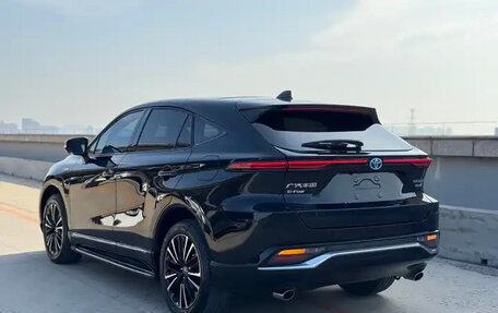 Toyota Venza, 2021 год, 3 333 777 рублей, 4 фотография
