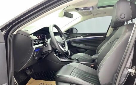 Volkswagen Passat B8 рестайлинг, 2021 год, 2 395 000 рублей, 13 фотография