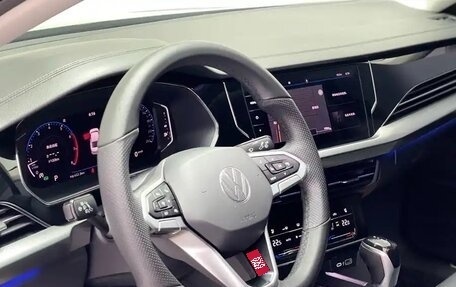 Volkswagen Passat B8 рестайлинг, 2021 год, 2 395 000 рублей, 12 фотография