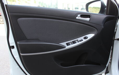 Hyundai Solaris II рестайлинг, 2013 год, 847 000 рублей, 8 фотография