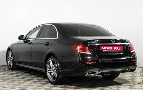 Mercedes-Benz E-Класс, 2020 год, 3 650 000 рублей, 7 фотография