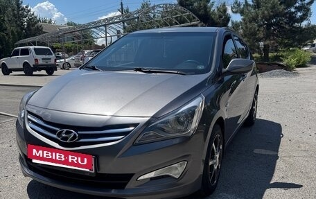 Hyundai Solaris II рестайлинг, 2015 год, 1 120 000 рублей, 8 фотография
