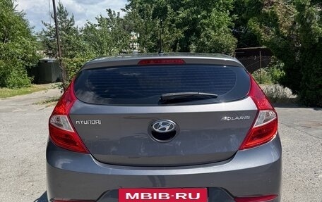 Hyundai Solaris II рестайлинг, 2015 год, 1 120 000 рублей, 5 фотография