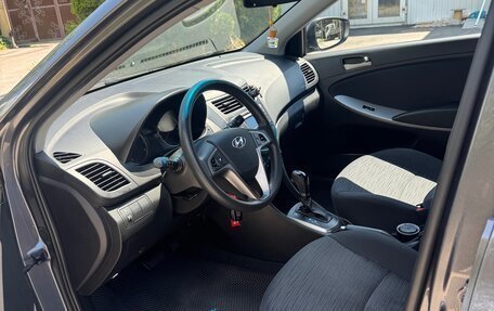 Hyundai Solaris II рестайлинг, 2015 год, 1 120 000 рублей, 9 фотография
