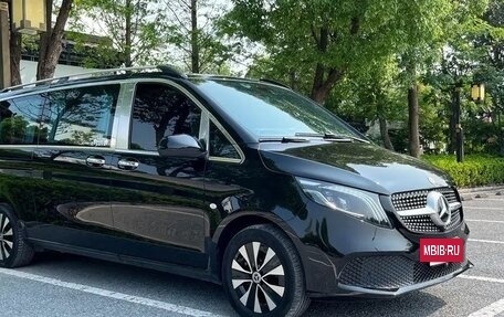 Mercedes-Benz Vito, 2023 год, 4 790 000 рублей, 5 фотография