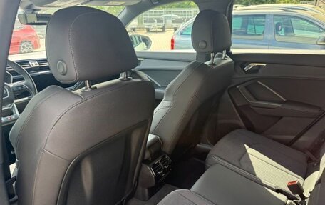 Audi Q3, 2023 год, 4 965 275 рублей, 13 фотография