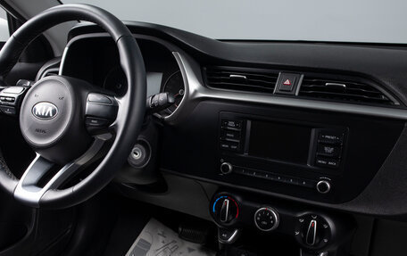 KIA Rio IV, 2020 год, 1 649 000 рублей, 8 фотография