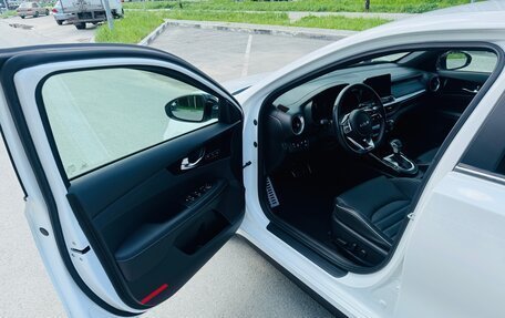 KIA Cerato IV, 2022 год, 2 590 000 рублей, 9 фотография