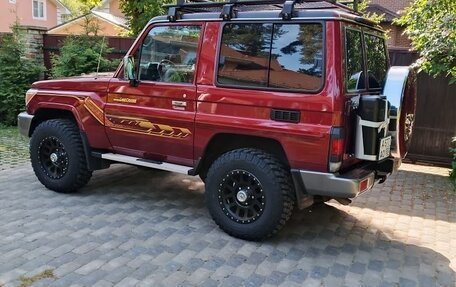 Toyota Land Cruiser 70, 2021 год, 7 000 000 рублей, 4 фотография