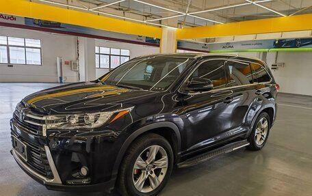 Toyota Highlander III, 2021 год, 3 400 000 рублей, 3 фотография