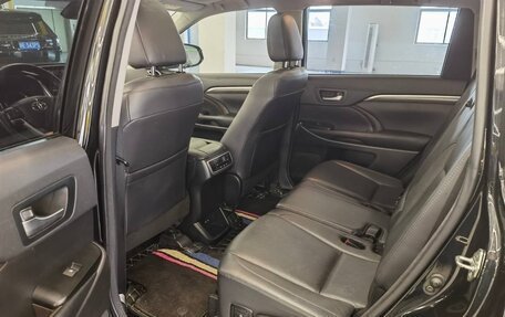 Toyota Highlander III, 2021 год, 3 400 000 рублей, 10 фотография