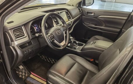 Toyota Highlander III, 2021 год, 3 400 000 рублей, 8 фотография