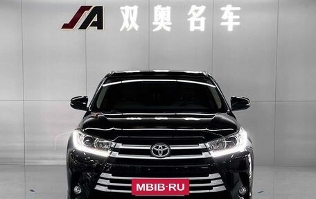 Toyota Highlander, 2022 год, 4 349 887 рублей, 5 фотография