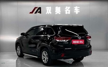 Toyota Highlander, 2022 год, 4 349 887 рублей, 4 фотография