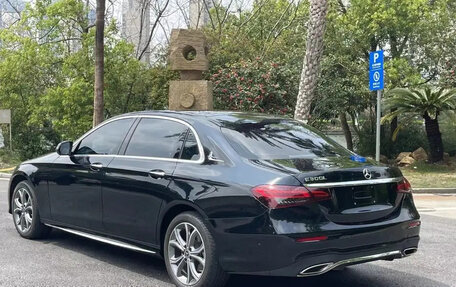 Mercedes-Benz E-Класс, 2021 год, 4 100 000 рублей, 6 фотография