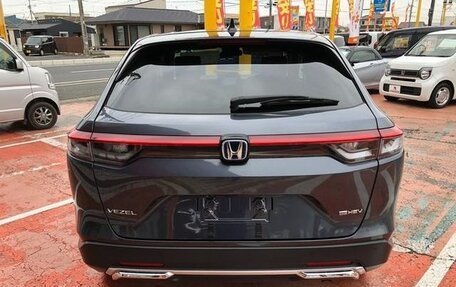 Honda Vezel, 2022 год, 1 645 000 рублей, 7 фотография