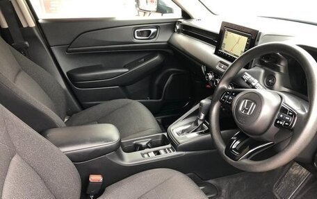 Honda Vezel, 2022 год, 1 645 000 рублей, 10 фотография