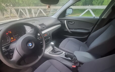 BMW 1 серия, 2011 год, 850 000 рублей, 6 фотография