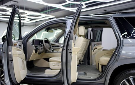 Cadillac Escalade V, 2021 год, 18 000 000 рублей, 25 фотография