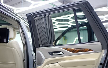 Cadillac Escalade V, 2021 год, 18 000 000 рублей, 31 фотография