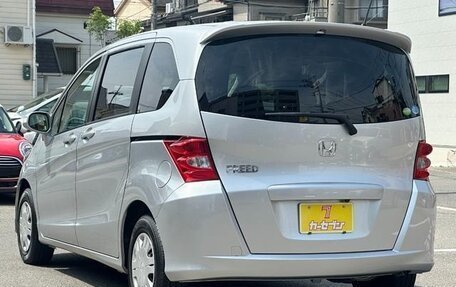 Honda Freed I, 2011 год, 800 000 рублей, 2 фотография