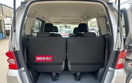 Honda Freed I, 2011 год, 800 000 рублей, 27 фотография