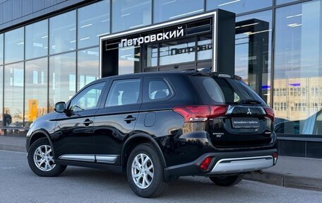 Mitsubishi Outlander III рестайлинг 3, 2019 год, 1 950 000 рублей, 7 фотография