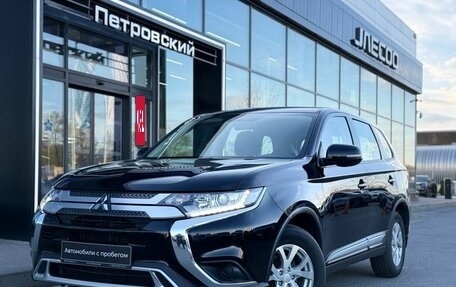 Mitsubishi Outlander III рестайлинг 3, 2019 год, 1 950 000 рублей, 6 фотография