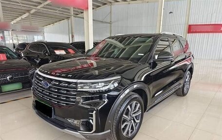 Ford Explorer VI, 2022 год, 4 200 000 рублей, 2 фотография