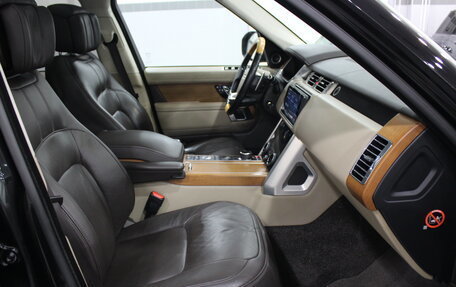 Land Rover Range Rover IV рестайлинг, 2018 год, 6 290 000 рублей, 30 фотография