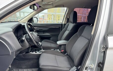 Mitsubishi Outlander III рестайлинг 3, 2019 год, 2 398 000 рублей, 17 фотография