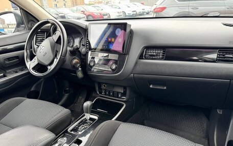 Mitsubishi Outlander III рестайлинг 3, 2019 год, 2 398 000 рублей, 12 фотография