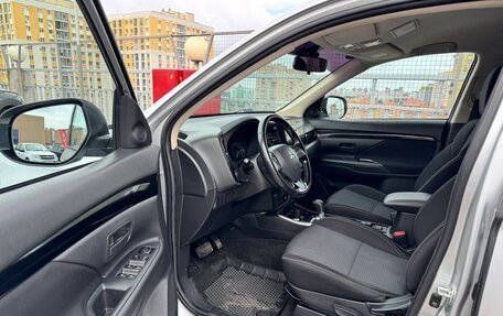 Mitsubishi Outlander III рестайлинг 3, 2019 год, 2 398 000 рублей, 16 фотография