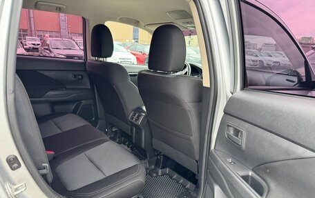 Mitsubishi Outlander III рестайлинг 3, 2019 год, 2 398 000 рублей, 20 фотография