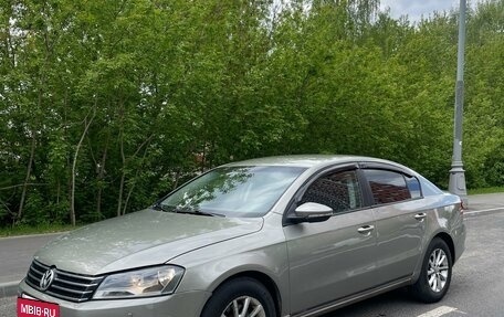 Volkswagen Passat B7, 2012 год, 645 000 рублей, 2 фотография