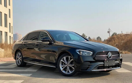 Mercedes-Benz E-Класс, 2021 год, 4 250 000 рублей, 3 фотография