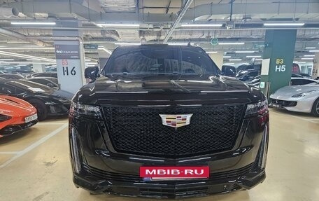 Cadillac Escalade V, 2022 год, 16 270 000 рублей, 3 фотография