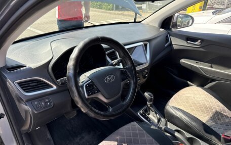 Hyundai Solaris II рестайлинг, 2018 год, 1 350 000 рублей, 4 фотография