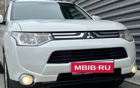 Mitsubishi Outlander III рестайлинг 3, 2013 год, 1 545 000 рублей, 3 фотография