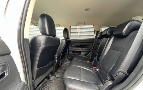 Mitsubishi Outlander III рестайлинг 3, 2013 год, 1 545 000 рублей, 32 фотография