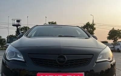 Opel Astra J, 2011 год, 900 000 рублей, 1 фотография
