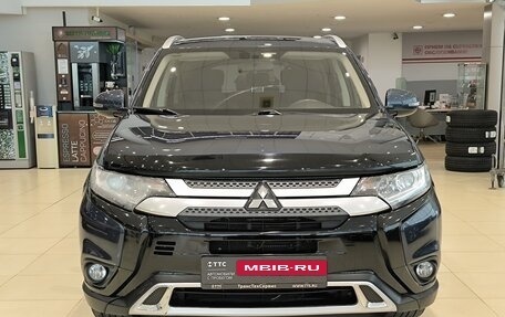 Mitsubishi Outlander III рестайлинг 3, 2020 год, 2 307 000 рублей, 2 фотография