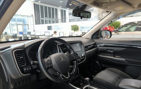 Mitsubishi Outlander III рестайлинг 3, 2020 год, 2 307 000 рублей, 16 фотография