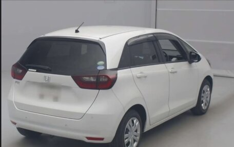 Honda Fit, 2020 год, 1 300 000 рублей, 2 фотография