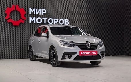 Renault Logan II, 2018 год, 670 000 рублей, 3 фотография