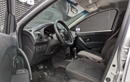 Renault Logan II, 2018 год, 670 000 рублей, 13 фотография