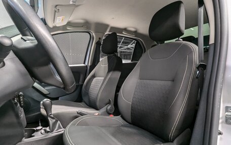 Renault Logan II, 2018 год, 670 000 рублей, 15 фотография