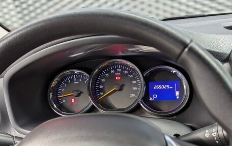 Renault Logan II, 2018 год, 670 000 рублей, 30 фотография