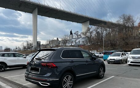 Volkswagen Tiguan II, 2021 год, 3 100 000 рублей, 3 фотография